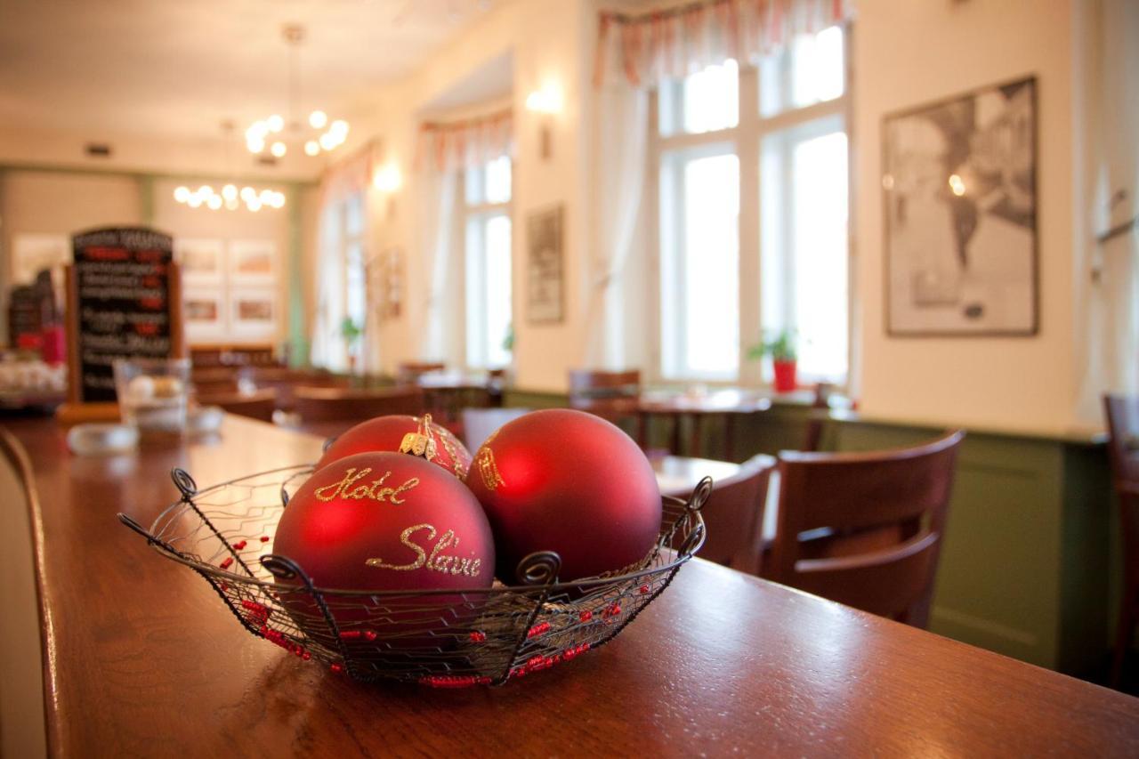 Hotel Slavie Pelhřimov Extérieur photo